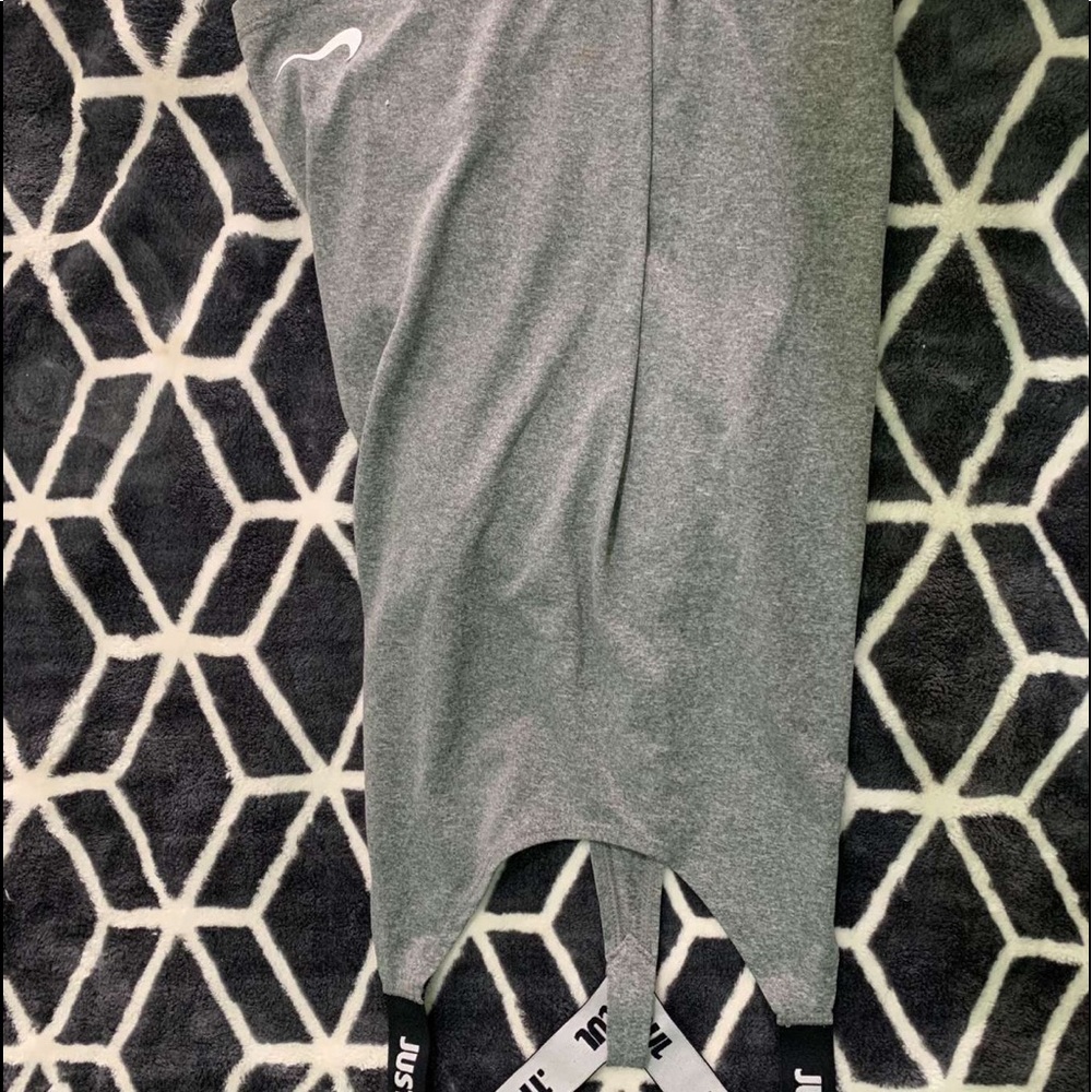sporty NIKE tank top - Picture 4 of 4